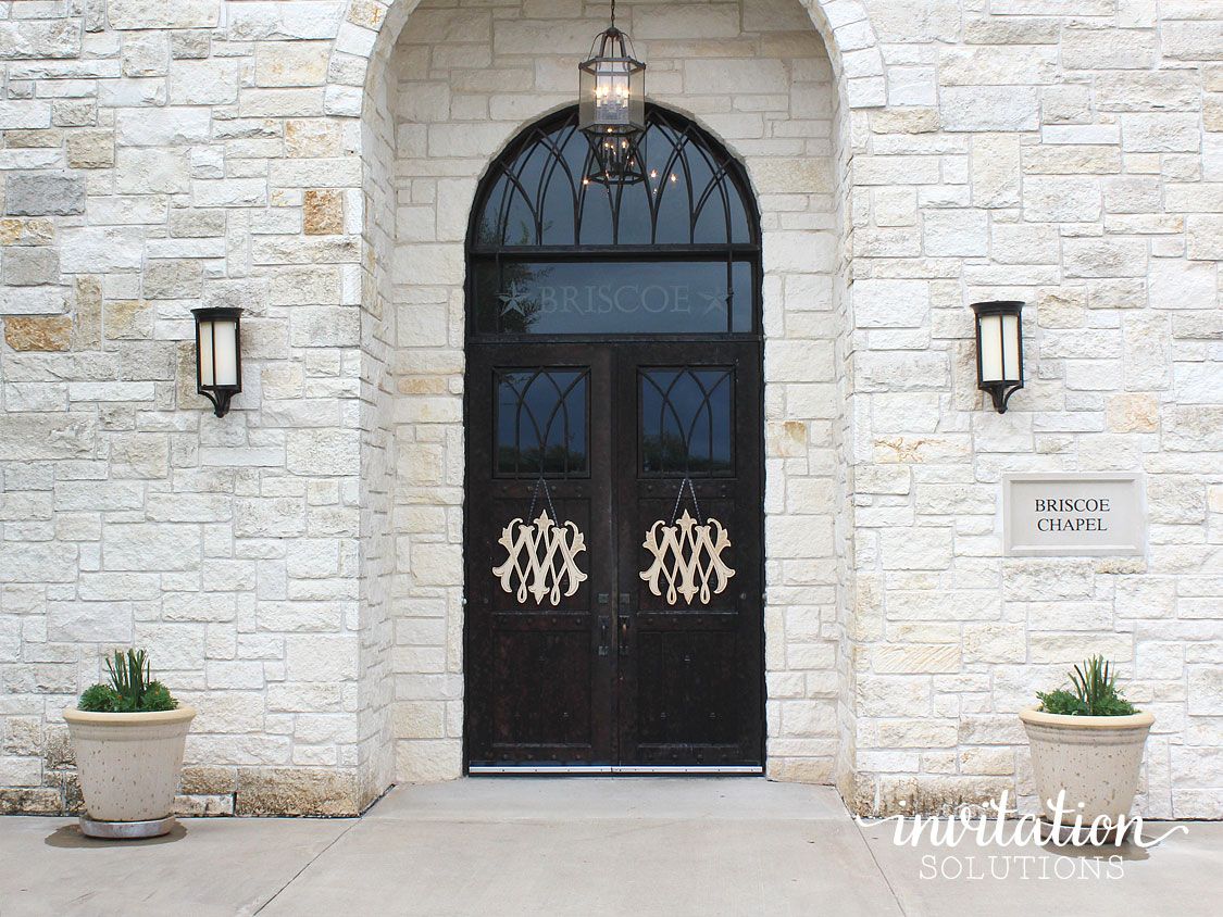Invitation_TX's tweet photo. Monograms aren't just for invitations π #invitationsolutions #invitations #invitation #weddinginvitations #wedding #stationery #weddingstationery #bride #monogram #weddingmonogram #doorhanger #eventbranding #branding #event #houston #texas #thewoodlands #spring #graphicdesign https://t.co/f6rrwGYhnZ