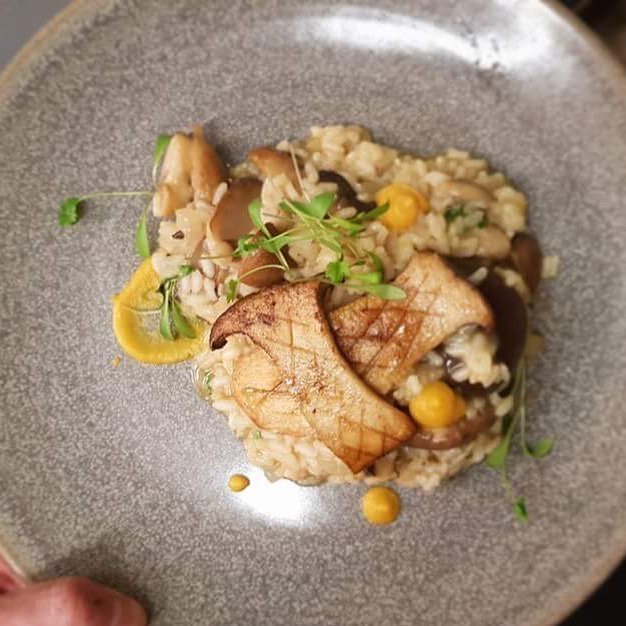 BathPubCo's tweet photo. RT LocksbrookInn "Wild mushroom risotto has been a staple on our menu for the last few weeks. Delicious.
Wild mushroom, king oyster, truffle, Parmesan, butternut squash, cooked up by our new chef Matty on this occasion #ouichef #locksbrookinn #bathpu… https://t.co/DYyNJppvcm"