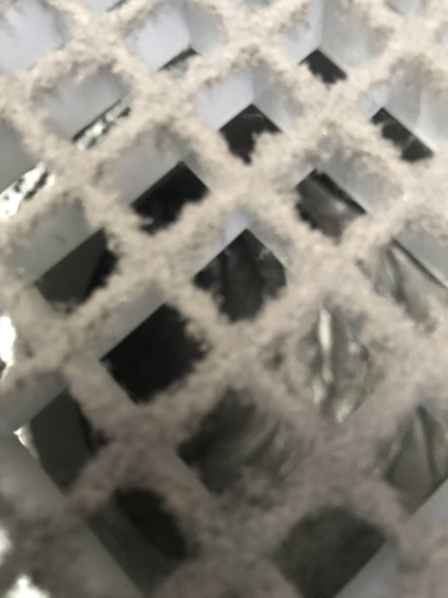 ventdirectory's tweet photo. Working a 9-5  why not breath in some damaging particles, #IndoorAirQuality  ..it’s really important ! https://t.co/3m0dStmwWx