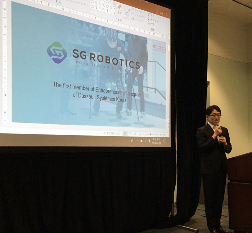 marieplanchard1's tweet photo. Prof KC Kong #SGRobotics #SWW18 speaks to journalists in more detail https://t.co/s2Vc9bmNq7