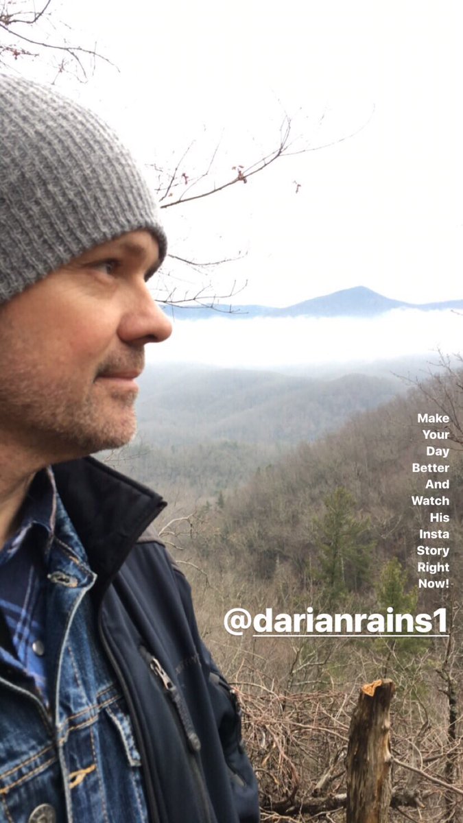 tyrarains's tweet photo. @DarianRains has an insta story worth watching! #smokyrainsvaca https://t.co/YCtFoV7KOk