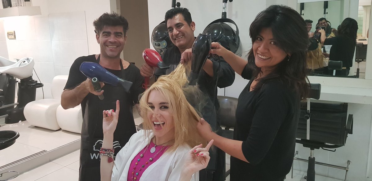 Que grande el equipo de <a href="/leopaparellaok/">leo paparella</a> trabajando a full para dejarme linda para las notas