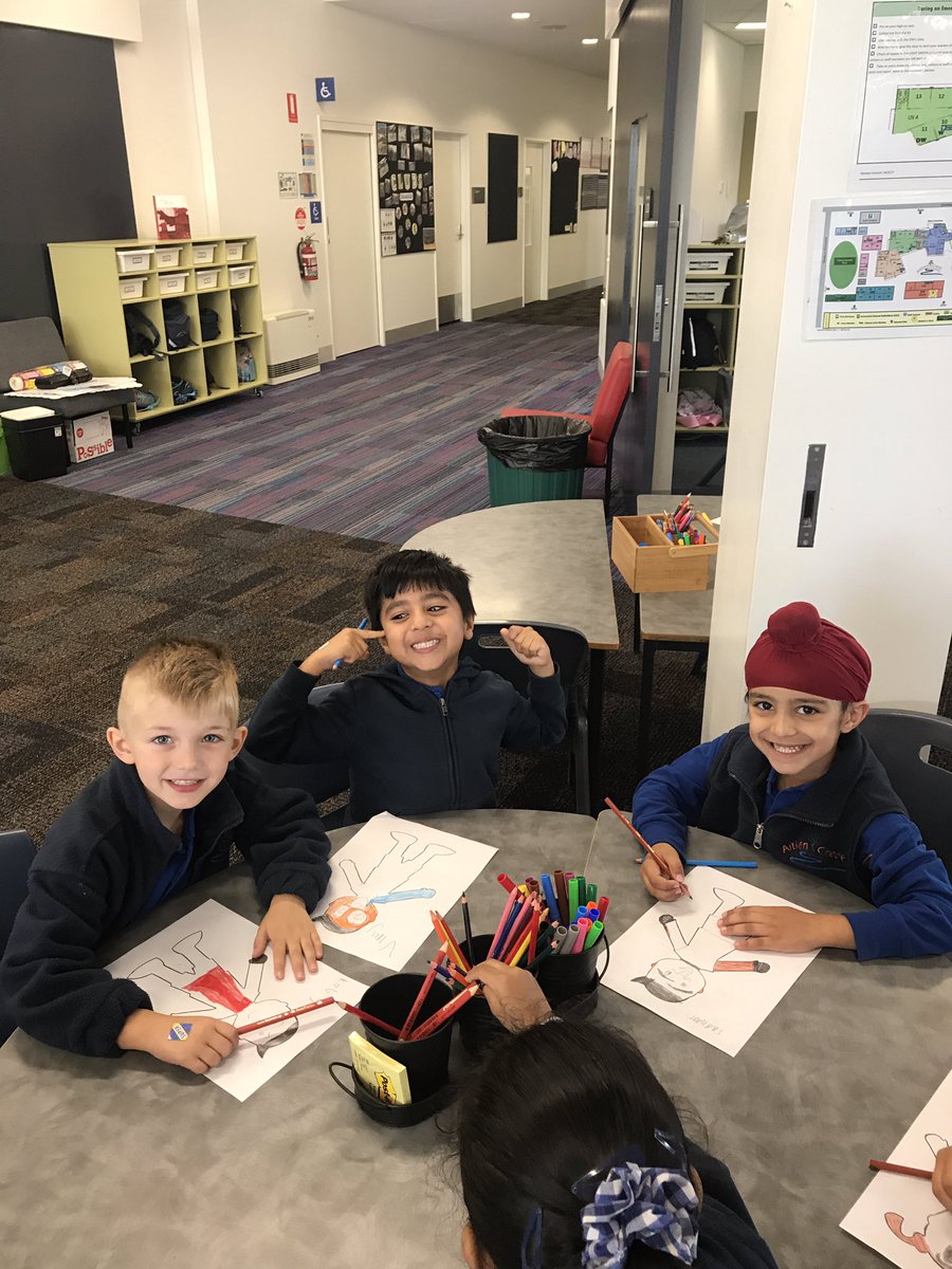 AmyGalea7's tweet photo. 1C creating self portraits to get to know each other and develop community in our classroom @AitkenCreekPS https://t.co/D92mprIHvP