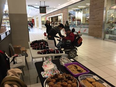 RaisingTheRoof's tweet photo. Our parner agency Anne Nazareth House selling #rtrtoque in #Montréal #wearstoquetoday #mardidestuques #toquetuesday https://t.co/6eu2dHjDMR