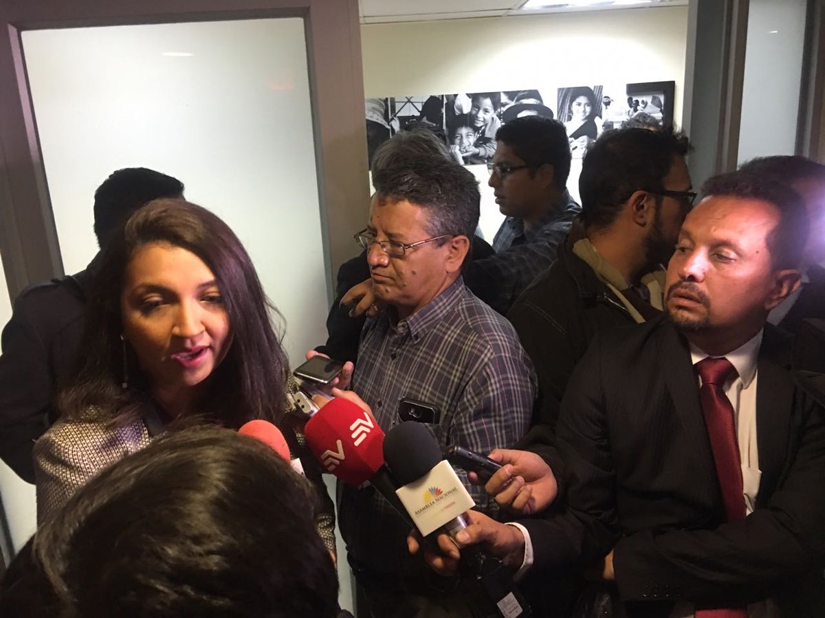 Ante los medios de comunicación, informamos que nos encontramos cumpliendo nuestras obligaciones, deberes y atribuciones como Consejeros/as del @CPCCS 
¡Sin participación no hay democracia!