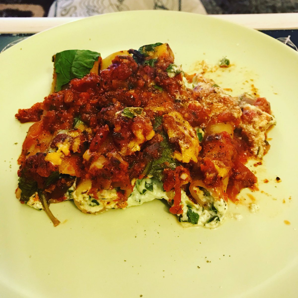 AlcockCraig's tweet photo. @PaddyMcGuinness Cannelloni ala Leeds https://t.co/U45fsm9fWD