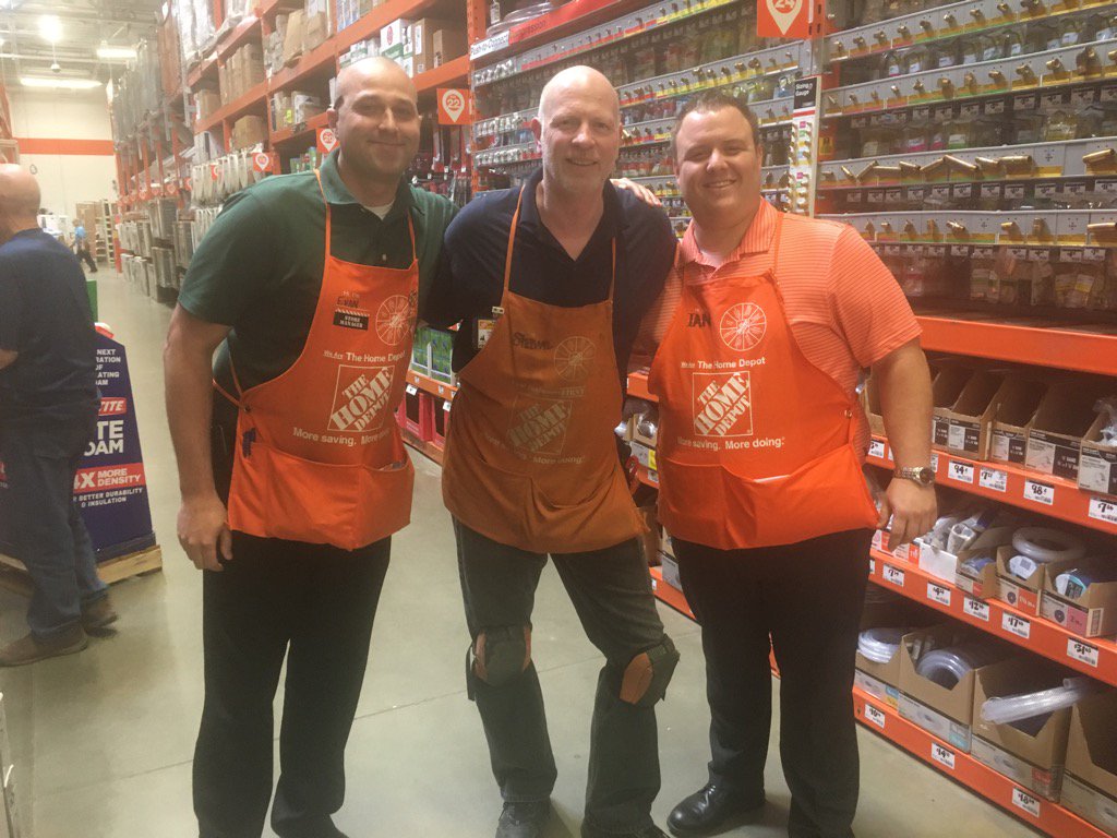 Congratulations to Shawn for achieving his 3rd platinum award! Great Job!  <a href="/PerataKacie/">Kacie Perata</a> <a href="/ian_dooly/">Ian Dooly</a> <a href="/MikeSpates/">Mike Spates</a>