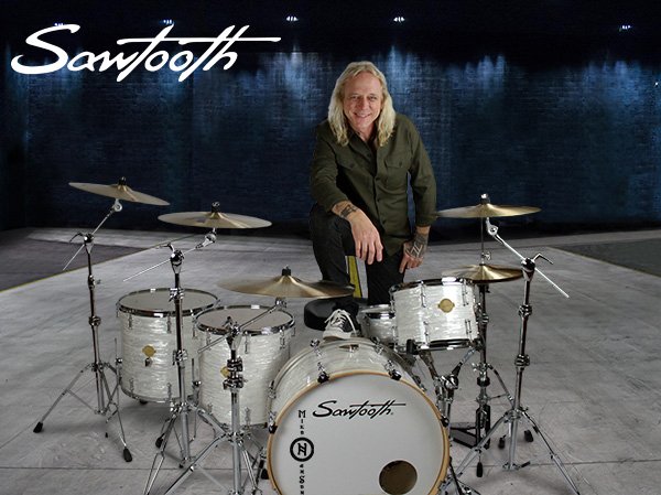 Sawtooth_Music's tweet photo. The amazing #MikeHansen with his #CommandSeries kit.
Learn more about our Command Series sets here: https://t.co/57sssySbbj #Sawtooth #SawtoothDrums #Drum #Drums #Drummer #Drummers #DrumKit #DrumSet #SawtoothCommandSeries https://t.co/5bYLNR3JGE