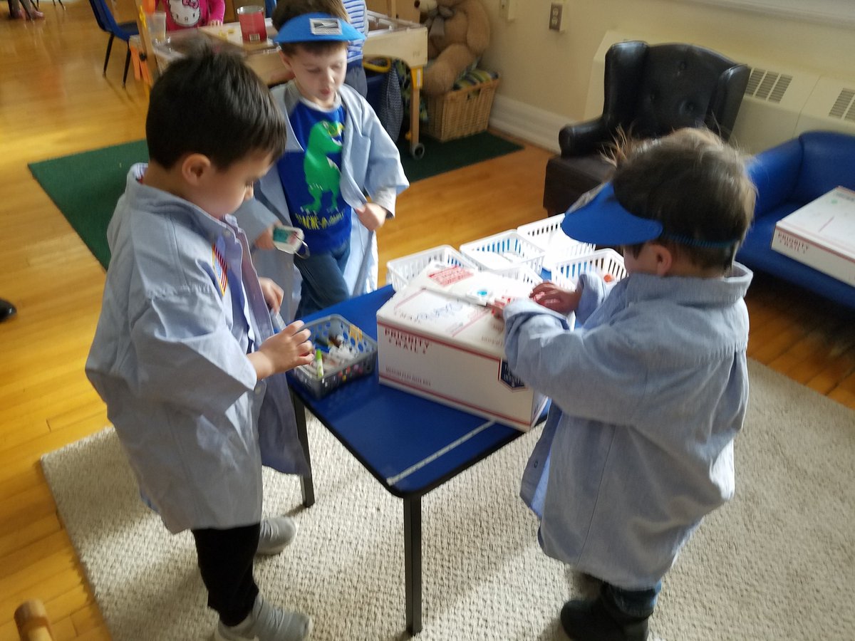 PburgPreK's tweet photo. Learning through play! #cooperation #finemotor #literacy #communication #mathconcepts https://t.co/D4YeWejRmQ