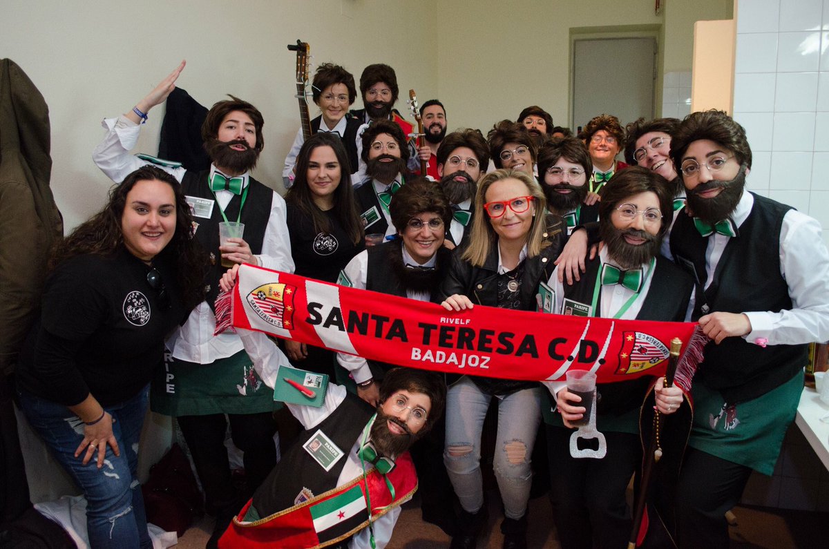 Súper contentas de acompañar el próximo sábado al <a href="/SantaBadajoz/">Santa Teresa C.D.</a>!!! Lo daremos todo animando a este equipo de campeonas!!!