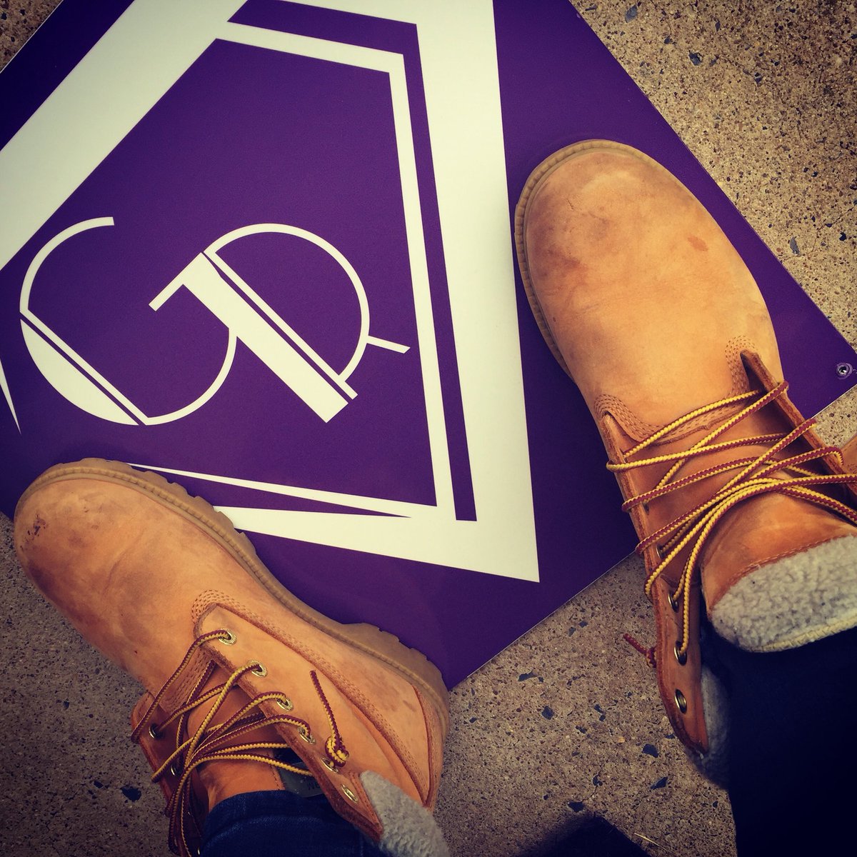 GotRocksJeweler's tweet photo. I’m bout my #business ☯️🔮☮️ #smallbusiness #TuesdayThoughts #shopsmall #Jewelry #kickrocks #gotrocksjewelry #Purple https://t.co/yMkJLqfR1F
