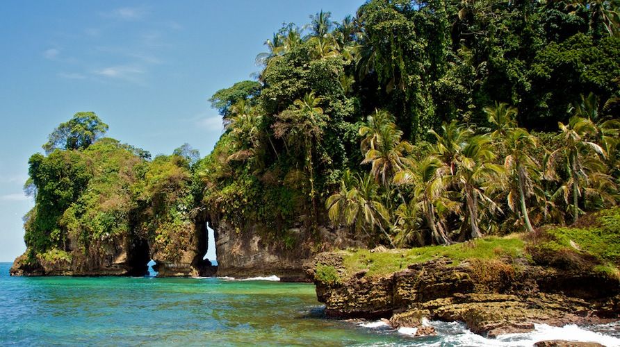 Picturesque Panama – still one of the most underrated destinations you can visit in 2018 and beyond! Bocas del Toro (pictured) is one of our top recommendations: buff.ly/2DLFOeB #JourneyAnywhere #Panama #travel