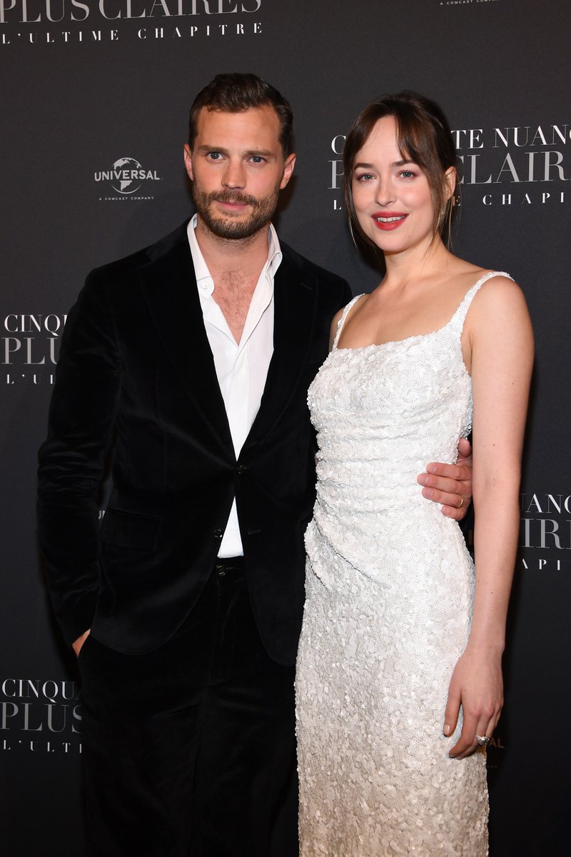 OnTheRedCarpet's tweet photo. #JamieDornan and #DakotaJohnson at the #Paris premiere of @FiftyShades Freed. (Photo: Pascal Le Segretain/Getty Images) #FiftyShadesFreed #FiftyShades https://t.co/0LlsIPggxl