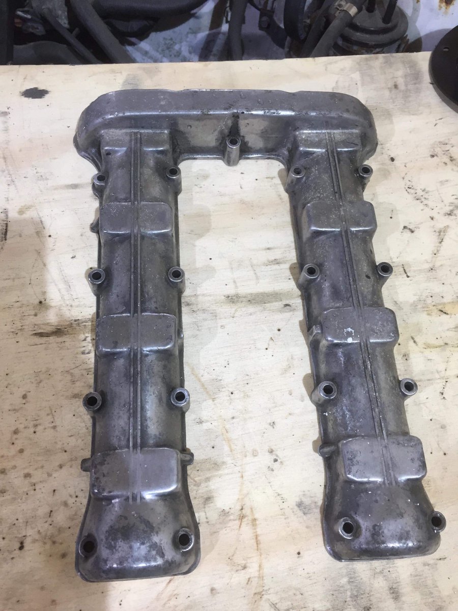 westwalesaqua's tweet photo. Part of todays job - a rocker cover from a 1979 Yamaha XS750. #yamaha #rockercover #motorbikecleaning #restorationwork Another happy customer. #jobsatisfaction https://t.co/whZ397GvzU