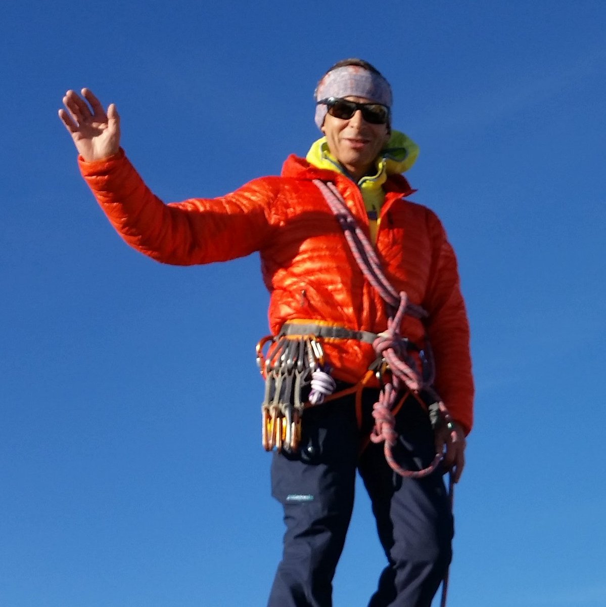 guidespacekilly's tweet image. Je profite de ce dérèglement climatique (non provisoire...) pour m&apos;en aller vers des horizons sans réseaux sociaux. Vous n&apos;aurez donc plus pendant quelques temps de tweets sur @guidespacekilly Prenez garde à vous en skiant dans la beauté des brillantes montagnes. A bientôt.🍀☀️