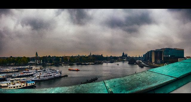 A Gloomy Amsterdam #amsterdam #canals #city #clouds #explore #exploremore #gloomy #grain #museums #netherlands #travel #vsco #water #instagood #look #latergram #visualsofearth <a href="/visualsofearth/">memes</a> #artofvisuals @artofvisuals #travelgram #earthpix #passionpass… ift.tt/2FSW1Pe