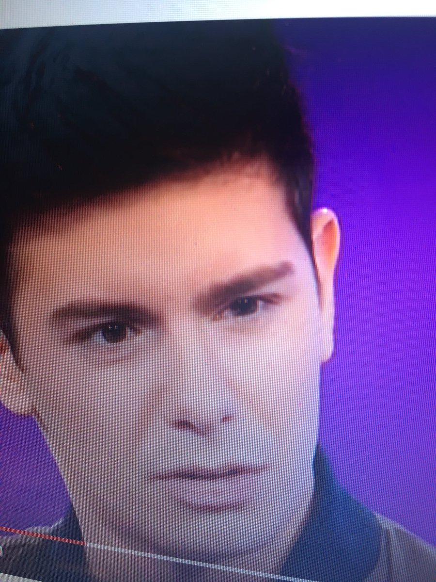 bekoas's tweet photo. Os leo con esta cara https://t.co/L931TUGqxs