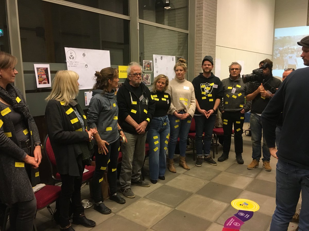 MdPieterse's tweet photo. Op zoek naar kernteam Heuvel Community! Diamantjes in de wijk in beeld. Mooie vaste ruimte in Huis van de Heuvel #expertlab#oplocatie https://t.co/ABNvTVG8mg