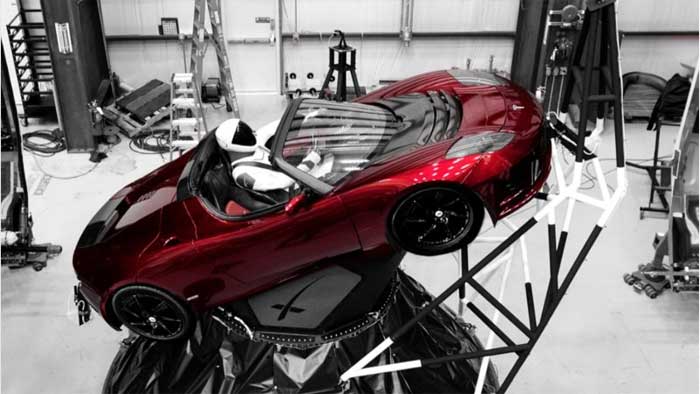 T-5 til liftoff for #FalconHeavy! Watch LIVE: teslamotorsclub.com/blog/2018/02/0… #SpaceX #Tesla