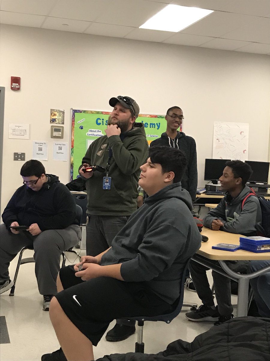 HOWCNAP's tweet image. New competition in the house!  Mr. Newton from auto stopped by and was instantly challenged.  Challenge accepted! 20 and counting!  #funwithstudents #allforthem