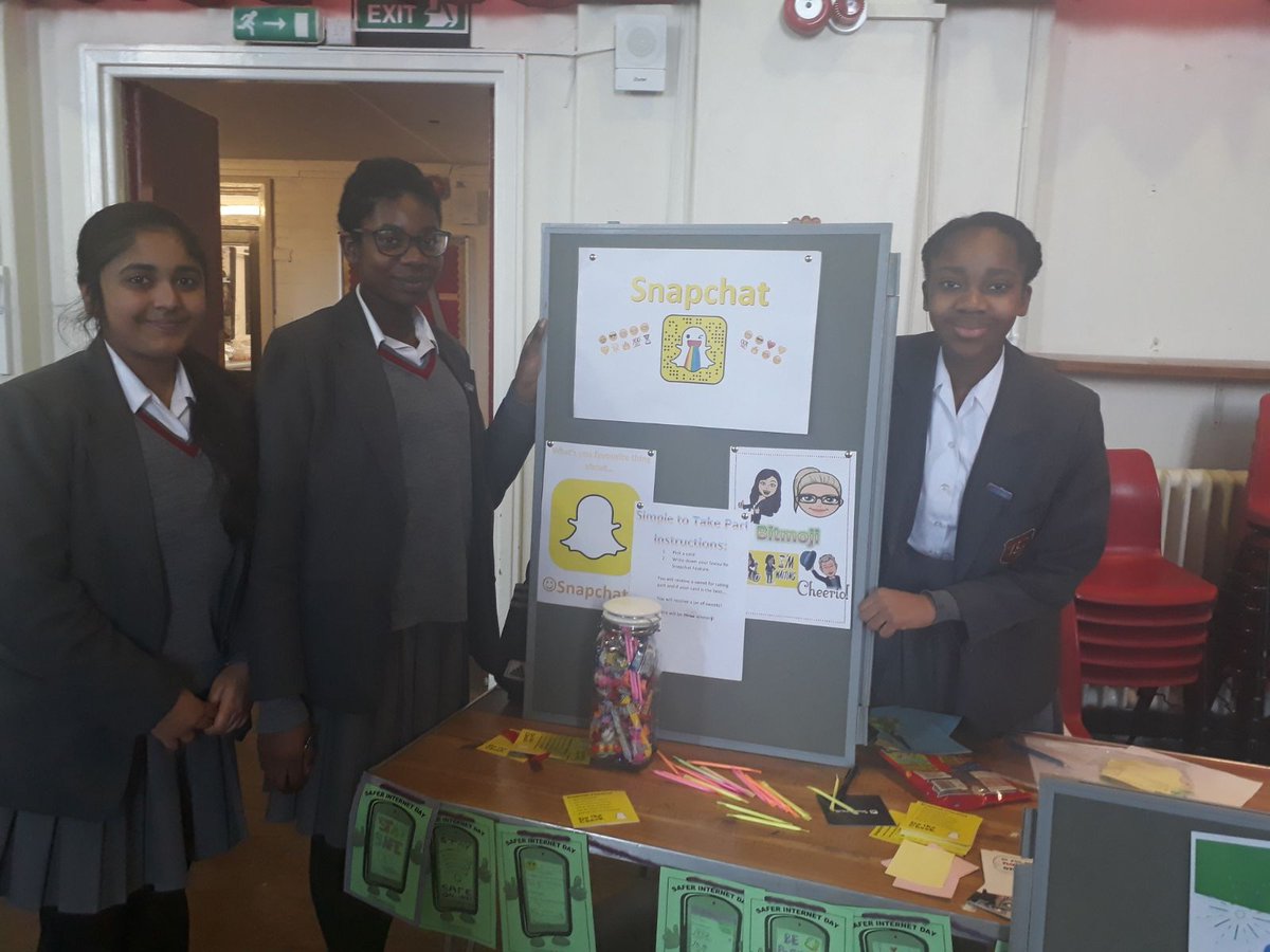 TGSTEM's tweet photo. More pictures from Townley's successful 'Safer Internet Day' Fair! 🖱🎉 https://t.co/TeWCuLUCBQ
