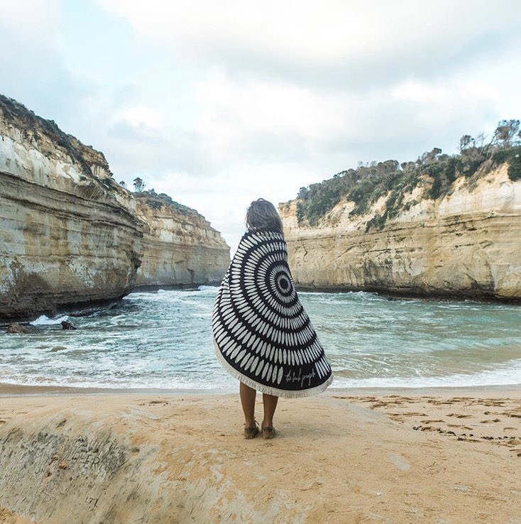 VstGreatOceanRd's tweet photo. Staying overnight and getting up extra early to make sure you're the first one there. Loch Ard Gorge 😍@visit12apostles https://t.co/rqZzRFLcMC https://t.co/HrFEU2vIuX