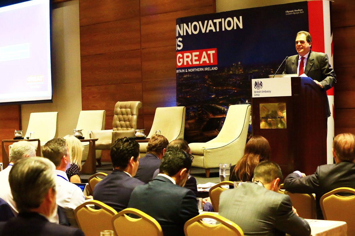 MTC_GobPeru's tweet photo. Viceministro @rafogura: Juegos Panamericanos son oportunidad de canalizar inversión de desarrollo en diferentes áreas, además de la deportiva. La Villa de Atletas será eje de transformación urbana, con obras viales y reducción en tiempos de viaje, en beneficio de la ciudadanía https://t.co/LAo0X4IeIG
