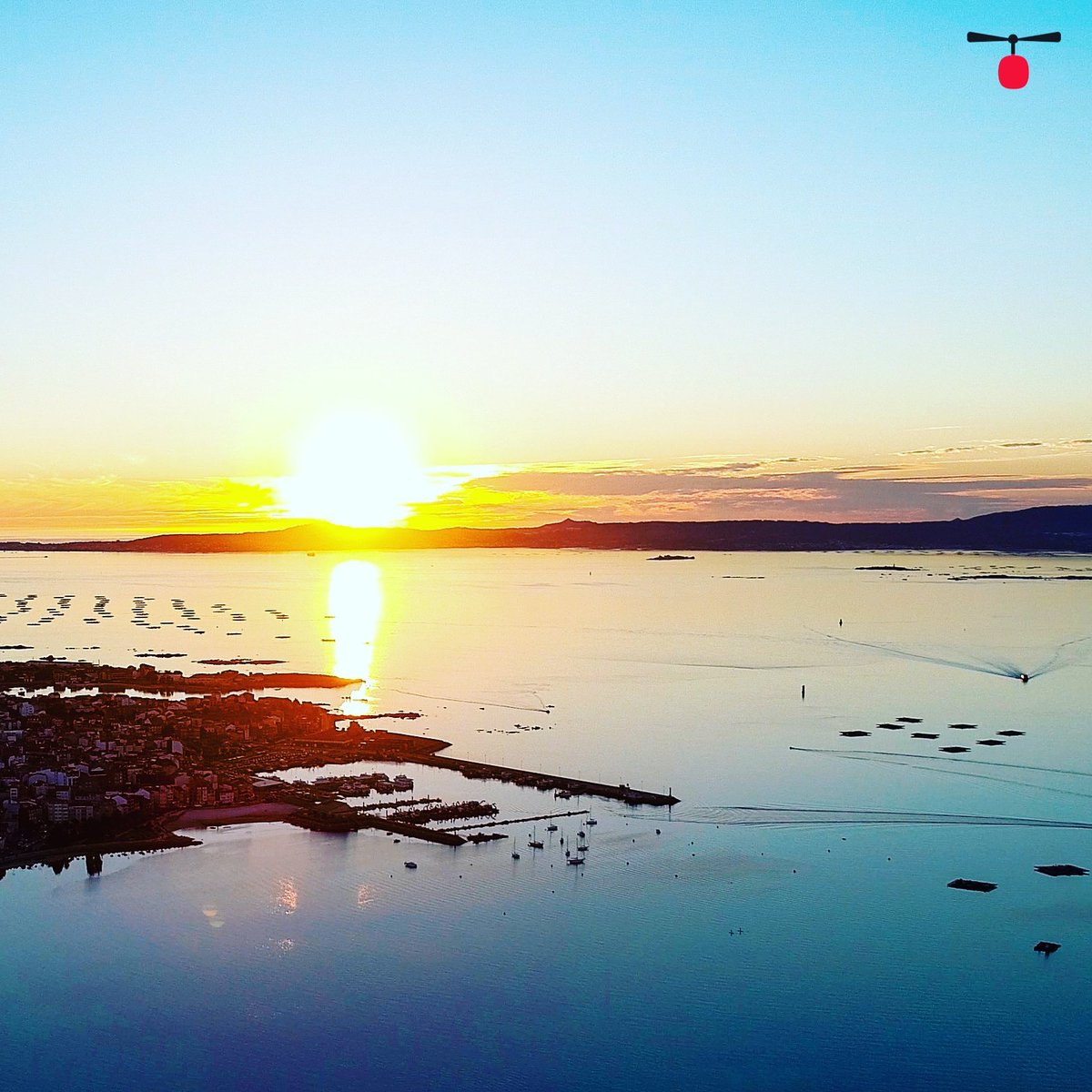 avistadedrones's tweet photo. #ogrove #galicia #españa #spain #drone #drones #dronestagram #dronefly #dronesdaily #dronephotography #skyhilife #photooftheday #picoftheday #fotodeldia #droneair #phantom #phantom4 #dji #djiglobal #aerialview #instagram #dronephotooftheday #aerialphotography #droneoftheday https://t.co/u3iDj8l84Z