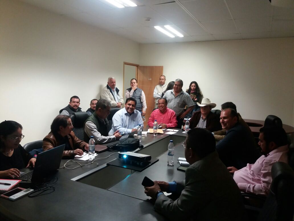 RigobertoGomez_'s tweet photo. En sesión extraordinaria, se acordó el cambio del Pdte Suplente del  fideicomiso de la alianza para el campo de #Oaxaca BIENVENIDO Dr. Carlos Grau López, le deseo lo mejor, por qué sus éxitos, lo serán también del sector agroalimentario @Sedapa_GobOax @SAGARPA_Oax @LinoVelazquez https://t.co/PayHZMBU3N