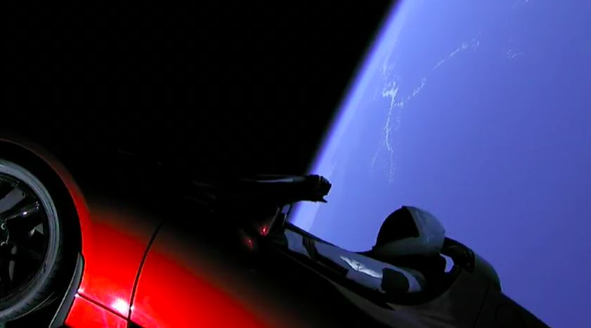 DoomBec's tweet photo. Yyyyyeeeeeaaaahhh boy
#SpaceX #carinspace #FalconHeavy #FalconHeavyLaunch https://t.co/kBIXKBhvCL
