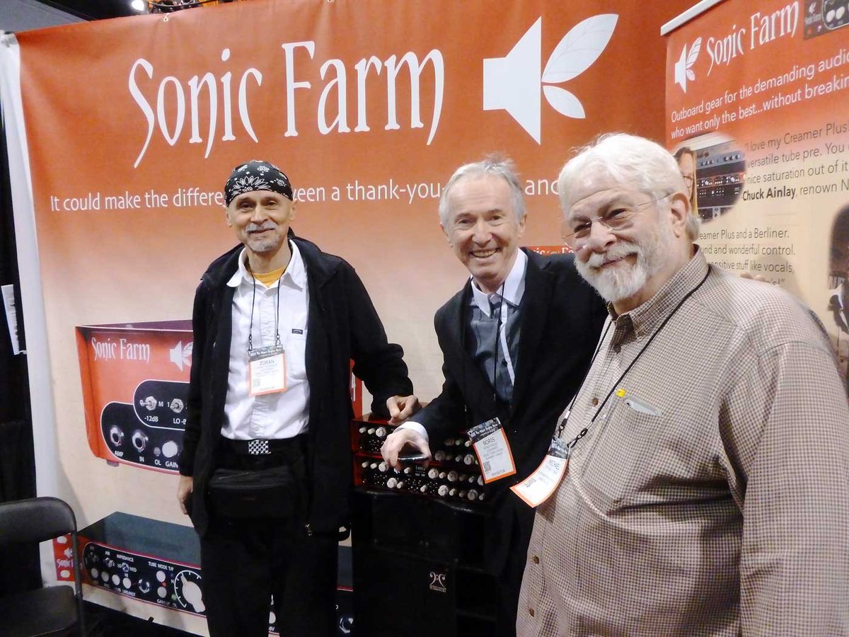 SonicFarmAudio's tweet photo. Michael Tobias, the founder of MT Design bass guitars, loves our Tantra bass amp! He came to our booth with one of his demonstrators and a bass, and they played through a Tantra for a long time. So at the next NAMM, we'll have a Tantra at his booth! Exciting stuff! https://t.co/amBRO5IPG8