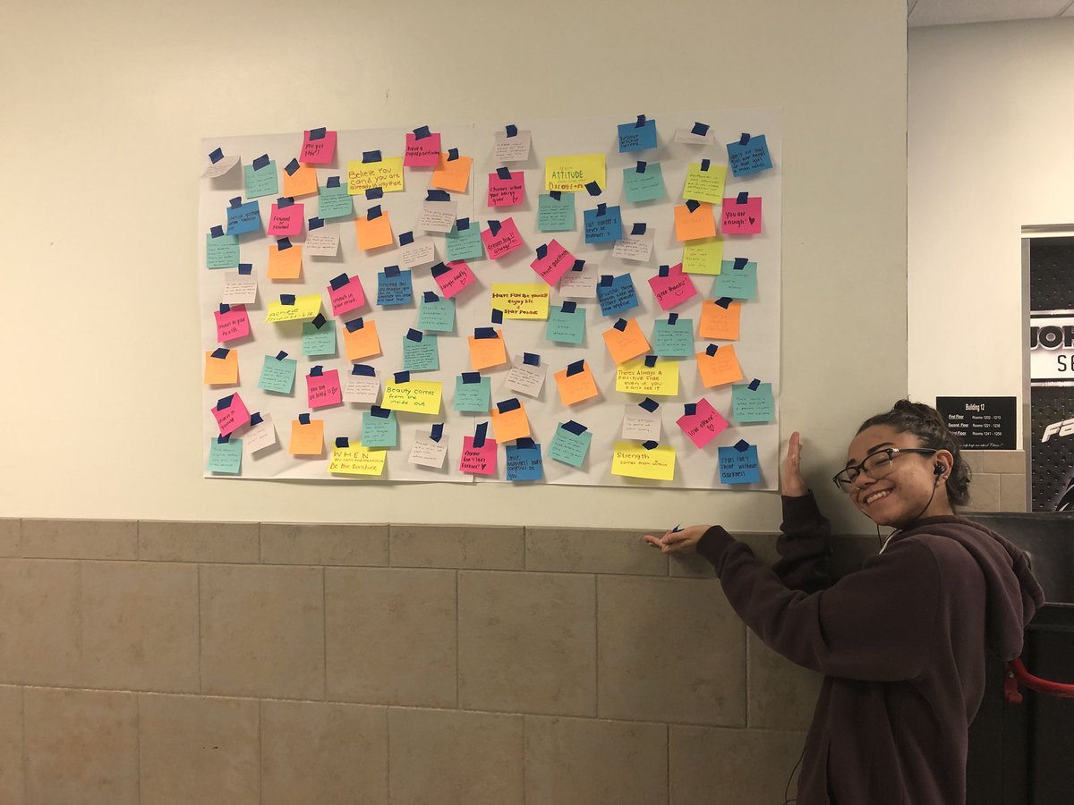 jaf_phs's tweet photo. Positivity Tuesday, day 2 of Start With Hello Week! Thank you for helping us motivate students, making them smile, and brightening up their day🌈✨ @sandyhook #SWH https://t.co/2IJKLBcHUM
