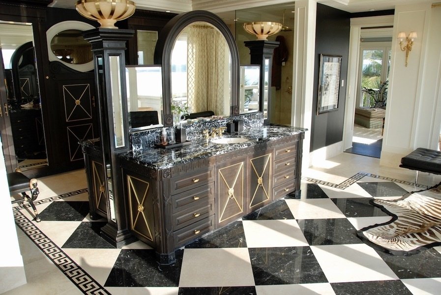 MansionGlobal's tweet image. Italian-Style Villa in Florida Heads to Auction with No Reserve mansion.global/2nEOQ6w