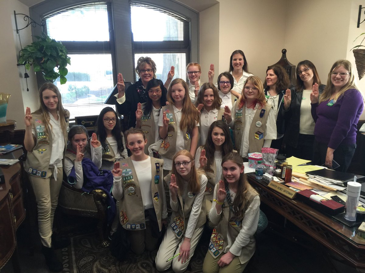 Renee_Unterman's tweet photo. So awesome to have #GirlScouts visiting from Buford/SugarHill areas to talk about #girlpower #success pizza party is in the works! 🎉 https://t.co/zeuMNQv2ux