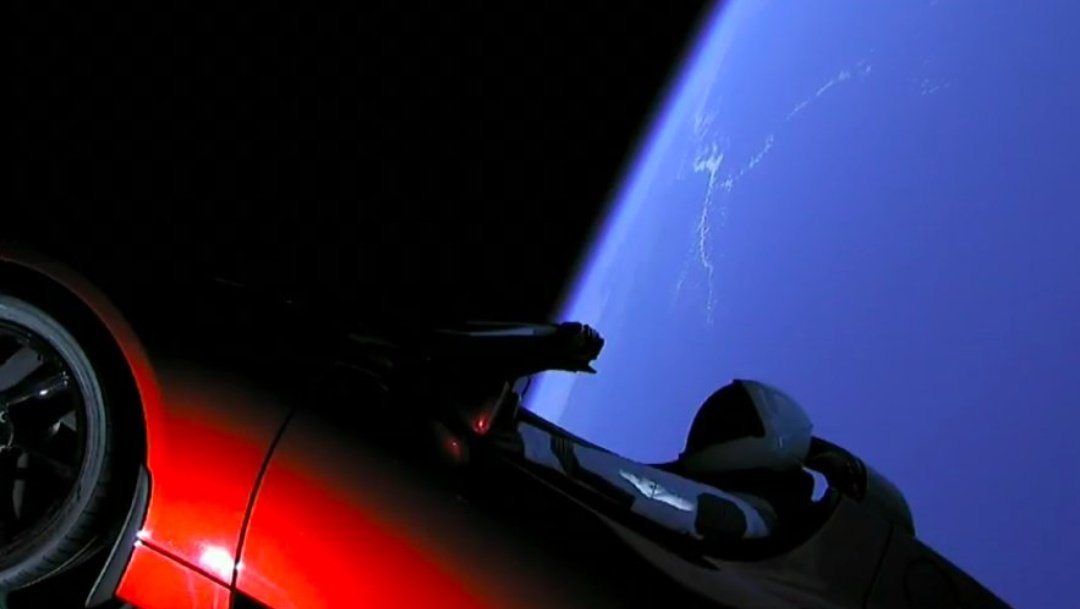 Barath_Tripard's tweet photo. .@elonmusk c'est le gars qui a construit des voitures #Tesla , puis des fusées #SpaceX , puis qui a envoyé une voiture dans l'espace avec sa fusée
C'est #JusteEnorme
#check #GoodJob #falconheavy #FalconHeavyLaunch #H2G2 https://t.co/XELJXmVyJt