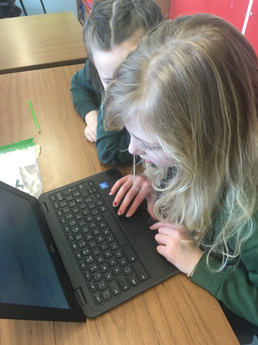 YsgolGwenffrwd's tweet image. Dysgu i godio! Coding on @ScratchEdTeam @Hwbdysgu #digidol #codio