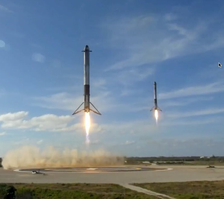 It's easy to lose a sense of scale with these things. But those 2 boosters that simultaneously landed were about FIFTEEN STOREYS HIGH. #SpaceX