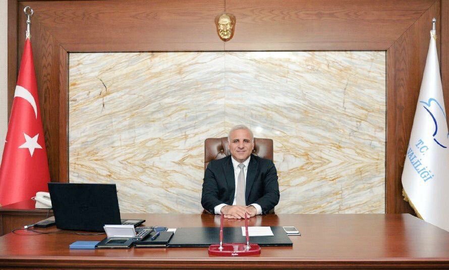 MacitMahmut's tweet photo. Kıymetli #van valimiz Sn @valizorluoglu başınız sağolsun efendim. Allah (cc) amcanıza rahmet etsin mekanı cenneti ala olsun. https://t.co/qvRUnT9sfS