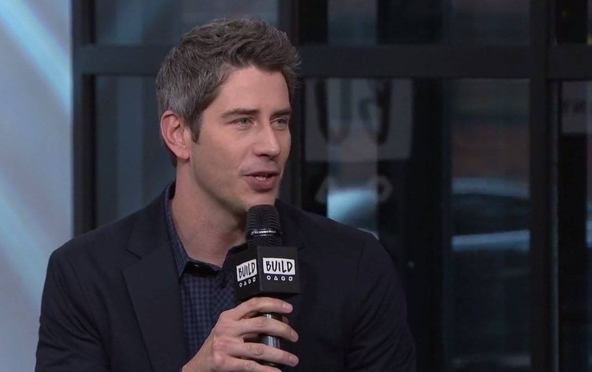 Bachelor 22 - Arie Luyendyk Jr - FAN FORUM - General Discussion  - *Sleuthing Spoilers* - Page 24 DVYfrVKW0AA_PKn