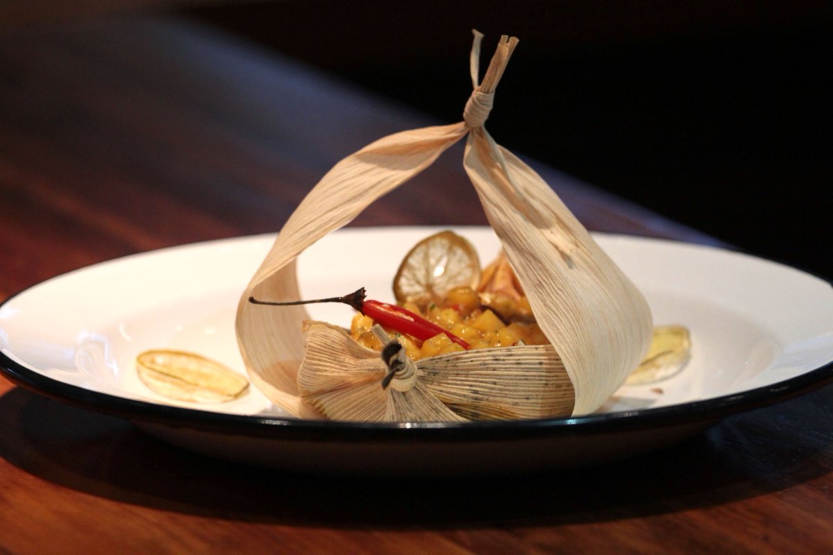 Primer paso:
Ceviche de mango y surubí a las brasas

#MESAdeVerano en <a href="/_churrasqueria/">Churrasquería</a>