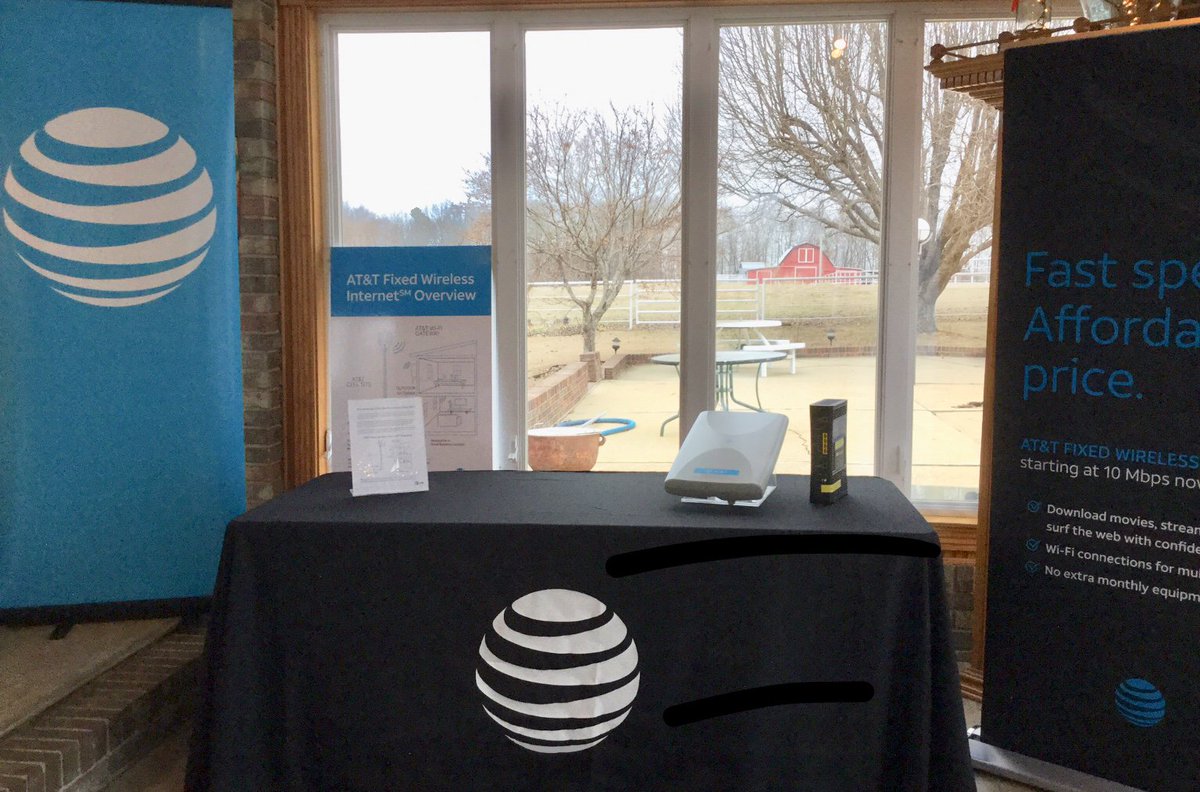 LisaGLake's tweet photo. Rep. Laurie Rushing, Rep. Ken Bragg, and County Judge Dennis Thornton joined AT&amp;T and the local chamber to announce the availability of Fixed Wireless Internet to parts of Hot Spring County. To determine eligibility, consumers may call 1-877-990-0041.
https://t.co/30uSWyBvJg https://t.co/f8VUj68y1B