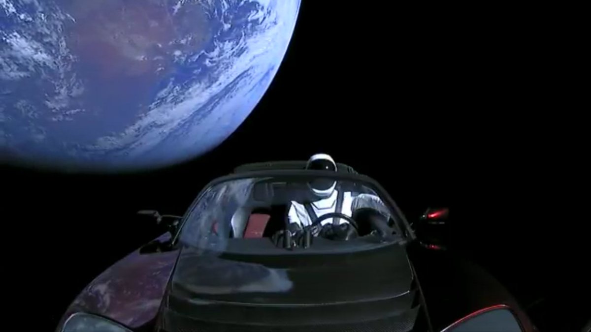 shupela's tweet photo. #FalconHeavy #centercore https://t.co/M7A5hhsQZe