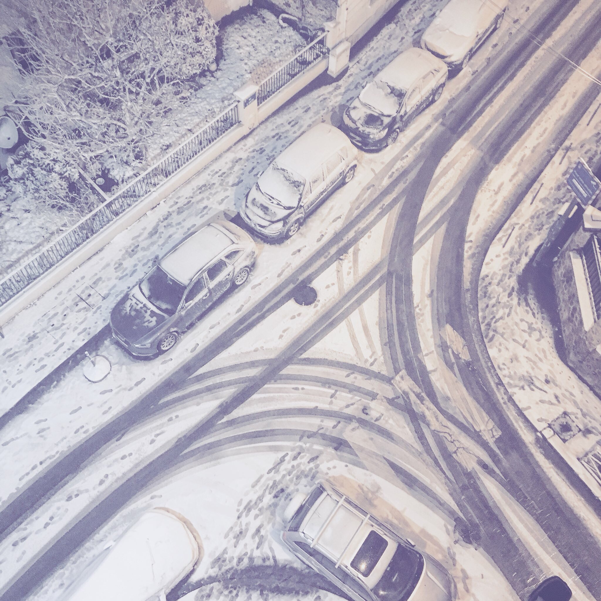 Chibiru 轍 すごくしずかな夜 雪のよる パリ 道路 ふかん 俯瞰 車輪のあと タイヤの跡 雪 わだち 轍 Neige Neige Paris Nuit Tracesdepneus Ilneige T Co Dyuwpfgpr2 Twitter