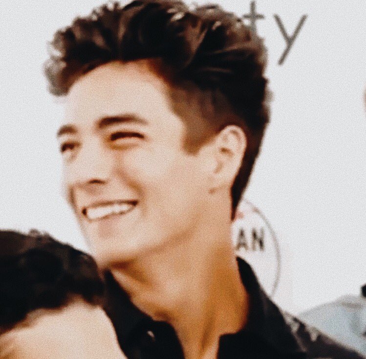 chancewhich's tweet photo. low quality pictures for a high quality smile https://t.co/VqWK04BYV3