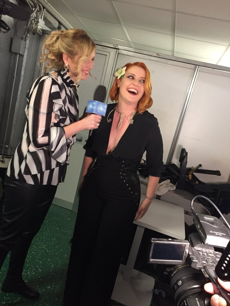 ChiaraDiGiamba1's tweet photo. Un pensiero per i miei amati #Archini dellβ @Arca_di_Noemi β€οΈ La vostra Leonessa backstage β€οΈ molto amore per lei β€οΈ #sanremo2018 @noemiofficial https://t.co/YaTPQwivSR