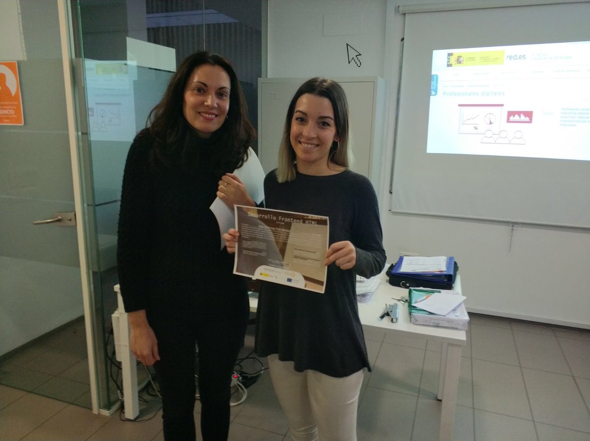 ArrabalAID's tweet image. Despedimos este martes compartiendo imágenes de la entrega de diplomas y finalización curso #desarrollofrontend #HTML de 200 horas impartido por @ArrabalAID en #CentroMontaño @MLGparticipa dentro del programa @garantia_juv @redpuntoes #fundaciónpiquer @minetadgob.