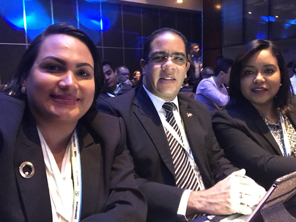 yulindaa's tweet photo. Conferencia “ Estrategias poderosas de imagen para multiplicar votos”por Verónica Ríos, dentro del marco de la Cumbre Mundial de Comunicación Política, MÉXICO 2018. #CumbreMX #LideresRDenMexico - @ElicFernandez @divoskus @tcabralp  @CumbreCP @yagecast15 @DeyaniraGomezH @Ode26 https://t.co/6L8cTpGALd