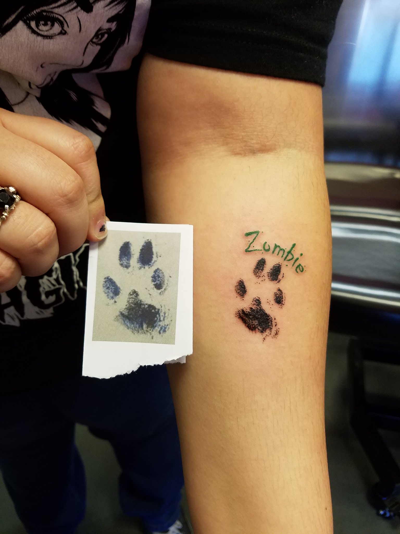 Fineline cat tattoo | Cat tattoo designs, Memorial tattoos small, Cat tattoo  small