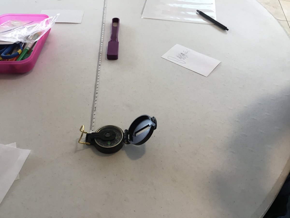 biobythemathmom's tweet photo. Looking at magnetic fields and testing magnet strength in physical science today. #teach180 https://t.co/k4zAUZPww4
