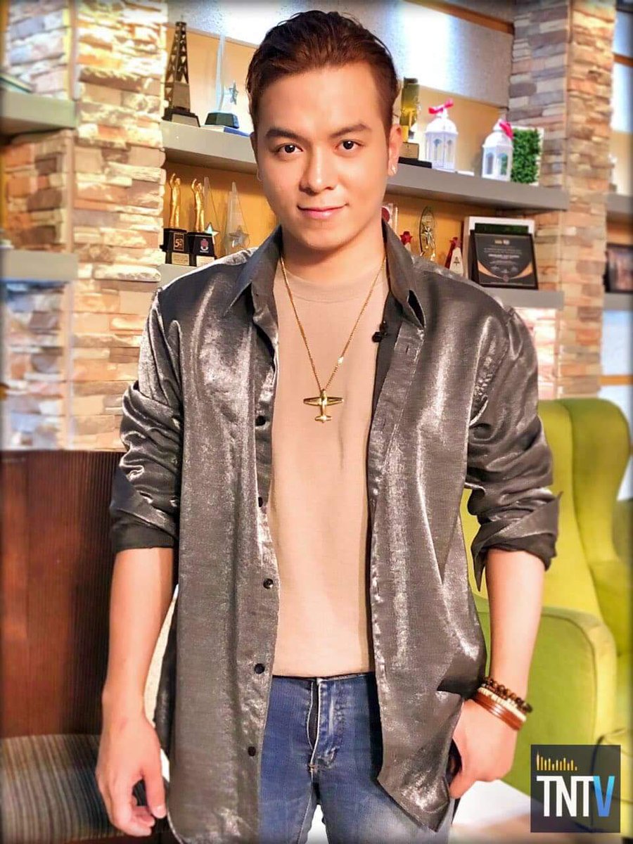 JeyBenlot's tweet photo. Dku cya napanood kanina huhuhuhu

#MORPinoyBiga10 Pagkat Nariyan Ka by Sam Mangubat https://t.co/bUkR1ao9vt
